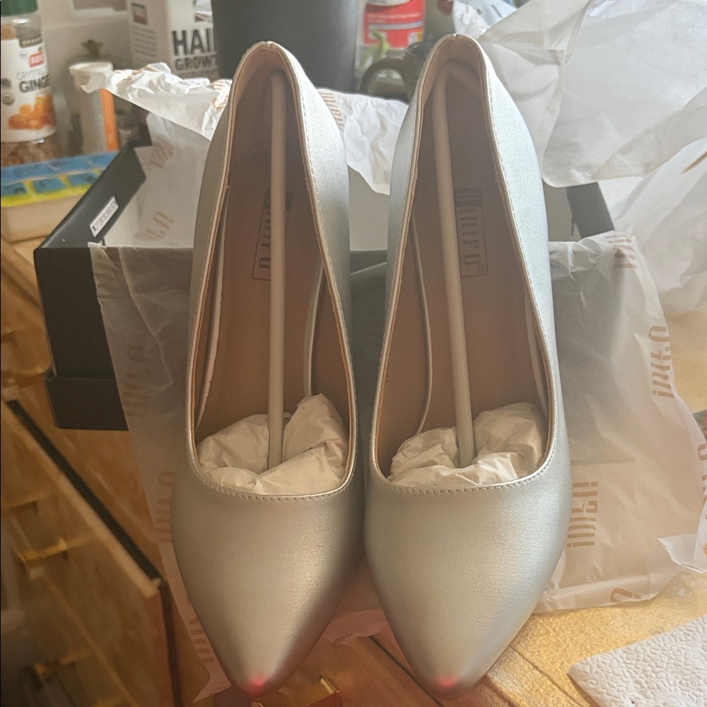 IDIFU Metallic Silver Pointed Toe Heels